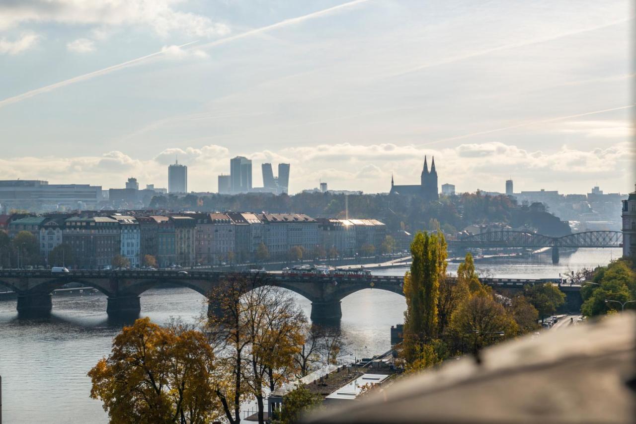 Janackovo Nabrezi 19 - Riverside Residence Prague Exterior photo